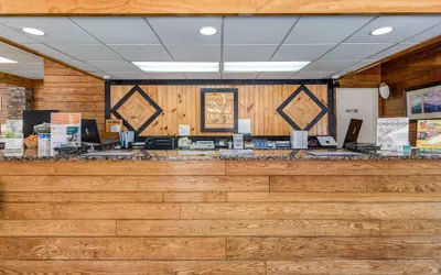 Photo 5 - Quality Inn Creekside - Downtown Gatlinburg
