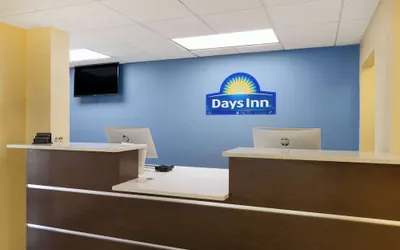 Photo 5 - Days Inn by Wyndham Oak Grove/Ft. Campbell