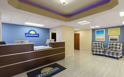 Photo 4 - Days Inn by Wyndham Oak Grove/Ft. Campbell