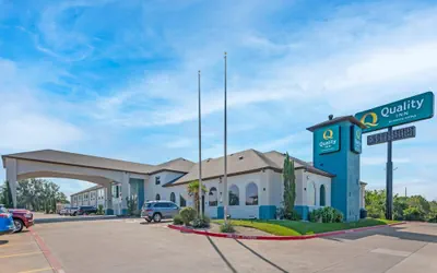 Photo 2 - Quality Inn Mesquite - Dallas East