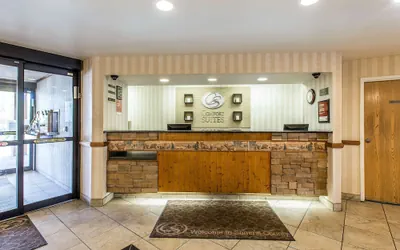 Photo 4 - Comfort Suites Summit County