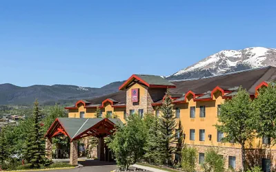 Photo 2 - Comfort Suites Summit County