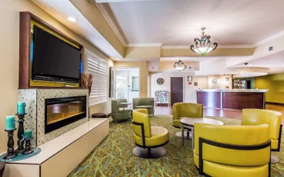 Photo 5 - Comfort Suites Fresno River Park