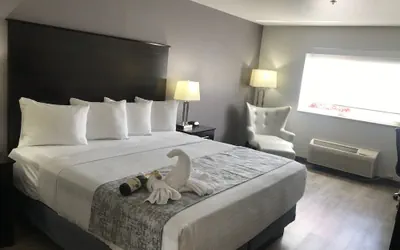 Photo 3 - West Valley Inn