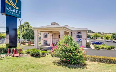 Photo 2 - Quality Inn & Suites Kerrville