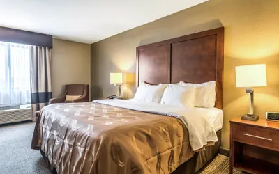 Photo 4 - Quality Inn & Suites Salem near I-57