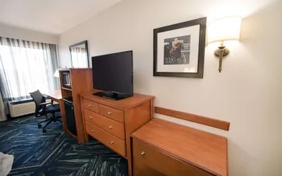 Photo 4 - Hampton Inn Louisville-North/Clarksville