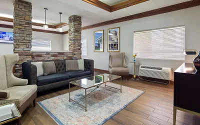 Photo 3 - Best Western Inn & Suites
