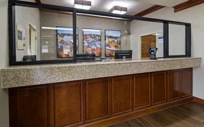 Photo 4 - Best Western Inn & Suites