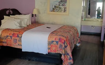 Photo 5 - NOLA Inn