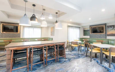 Photo 2 - Fairfield Inn & Suites By Marriott - Brunswick