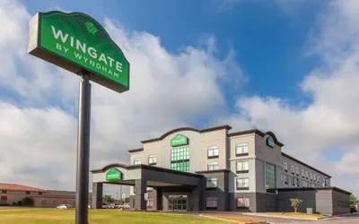 Photo 2 - Wingate by Wyndham Oklahoma City/Airport