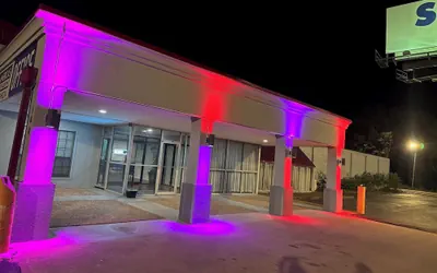 Photo 2 - Americas Best Value Inn Marshall