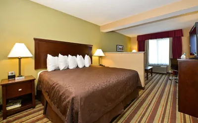 Photo 2 - Best Western Wilsonville Inn & Suites