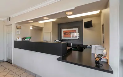 Photo 2 - Extended Stay America Suites Kansas City Shawnee Mission