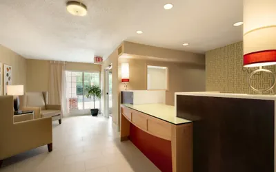 Photo 4 - MainStay Suites Raleigh - Cary