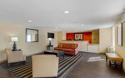 Photo 3 - Extended Stay America Select Suites Dallas Las Colinas