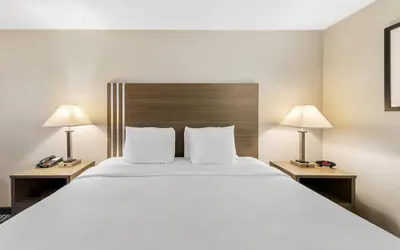 Photo 2 - Quality Inn Effingham North