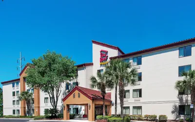 Photo 2 - Red Roof Inn PLUS+ Gainesville