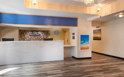 Photo 3 - Days Inn by Wyndham Macon I-75 North