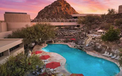 Photo 2 - Marriott Phoenix Resort Tempe at The Buttes