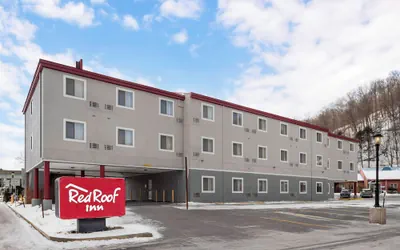 Photo 2 - Red Roof Inn Johnstown