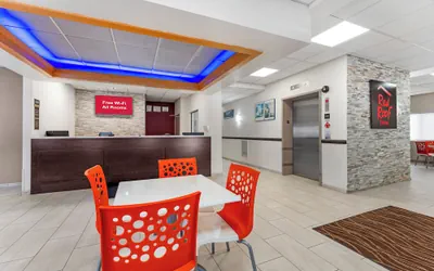 Photo 4 - Red Roof Inn Johnstown
