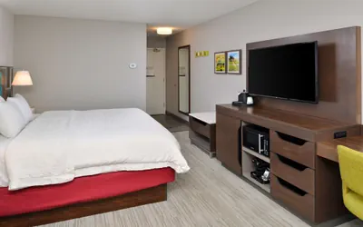 Photo 5 - Hampton Inn LaPorte IN