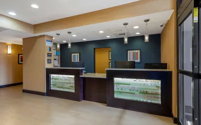 Photo 3 - Best Western Plus Gadsden Hotel & Suites