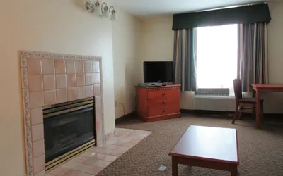 Photo 4 - Comfort Inn & Suites El Centro I - 8