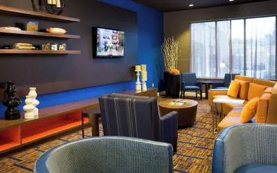 Photo 4 - Courtyard by Marriott Newark Silicon Valley