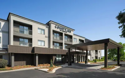 Photo 2 - Courtyard by Marriott Valdosta
