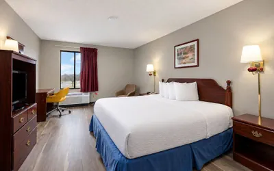 Photo 3 - Days Inn by Wyndham Battlefield Rd/Hwy 65