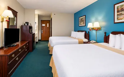 Photo 4 - Days Inn by Wyndham Battlefield Rd/Hwy 65