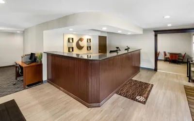 Photo 3 - Comfort Inn Mount Vernon Downtown