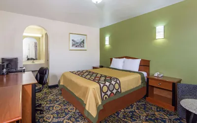 Photo 4 - Knights Inn Franklin Ave Waco