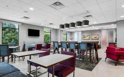 Photo 3 - Hampton Inn Front Royal