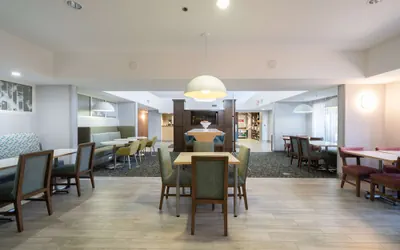 Photo 5 - Hampton Inn & Suites Modesto-Salida