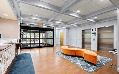 Photo 2 - Hampton Inn Bordentown