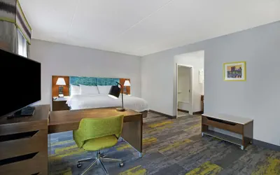Photo 5 - Hampton Inn & Suites Augusta West