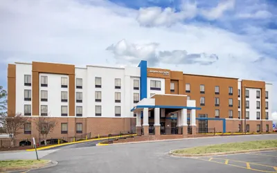 Photo 2 - Hampton Inn & Suites Augusta West
