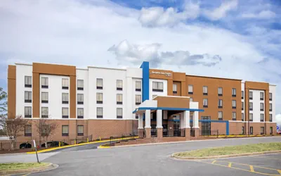 Photo 2 - Hampton Inn & Suites Augusta West