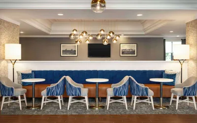 Photo 3 - Hampton Inn by Hilton Boston/Cambridge