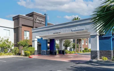 Photo 2 - Hampton Inn & Suites Sacramento-Cal Expo