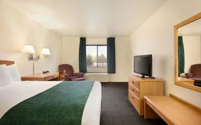 Photo 4 - Travelodge by Wyndham Alpine