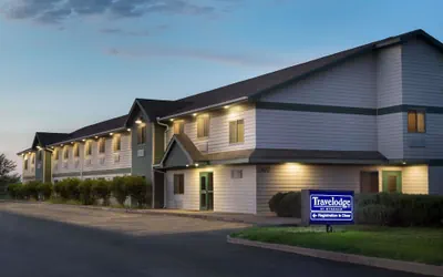 Photo 2 - Travelodge by Wyndham Alpine