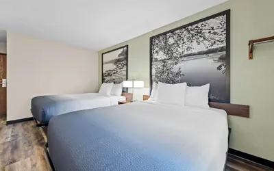Photo 5 - Super 8 by Wyndham Alexandria MN