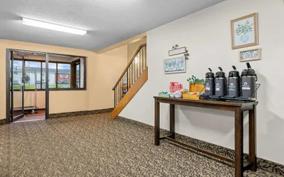 Photo 4 - Super 8 by Wyndham Alexandria MN