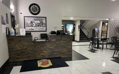 Photo 5 - Super 8 by Wyndham Shakopee