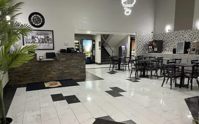 Photo 4 - Super 8 by Wyndham Shakopee